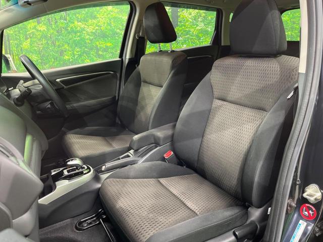 フィットハイブリッド Ｆ　４ＷＤ　純正ＳＤナビ　バックカメラ　寒冷地仕様　衝突被害軽減システム　ドラレコ　スマートキー　ＬＥＤヘッド　ビルトインＥＴＣ　オートライト　オートエアコン　Ｂｌｕｅｔｏｏｔｈ　ＣＤ　ＤＶＤ再生（29枚目）