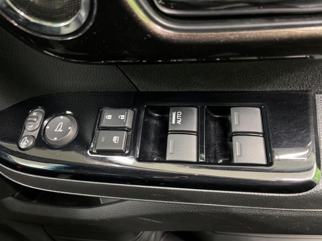 Ｎ－ＢＯＸカスタム Ｇ・Ｌホンダセンシング　４ＷＤ　電動スライドドア　バックカメラ　衝突被害軽減システム　コーナーセンサー　スマートキー　ＬＥＤヘッド　ビルトインＥＴＣ　車線逸脱警報　オートライト　オートエアコン　Ｂｌｕｅｔｏｏｔｈ　ＣＤ（31枚目）