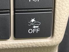 【ホンダセンシング】走行中に前方の車両等を認識し、衝突しそうな時は警報とブレーキで衝突回避と被害軽減をアシスト。より安全にドライブをお楽しみいただけます。 6