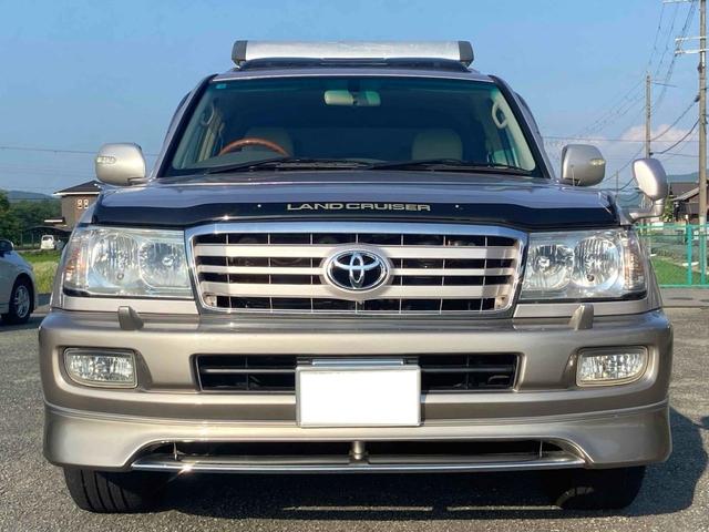 ランドクルーザー１００ ＶＸリミテッド　Ｇセレクション　後期仕様　１ナンバー　５人乗り　４ＷＤ　バックカメラ　オートクルーズコントロール　パワーシート　サンルーフ　オートライト　電動格納ミラー　シートヒーター　ＡＨＣ（3枚目）