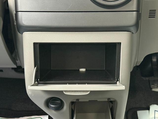 ムーヴコンテ Ｘ　★４ＷＤ★後期／ｅｃｏＩＤＬＥ／キーフリー／オートエアコン／イモビライザ－／キーフリー連動オート格納ドアミラー／グリーンアクセント（ドアトリム／インパネ）／バニティミラー／メッキインサイドドアハンドル（8枚目）