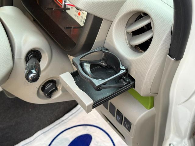 ムーヴコンテ Ｘ　★４ＷＤ★後期／ｅｃｏＩＤＬＥ／キーフリー／オートエアコン／イモビライザ－／キーフリー連動オート格納ドアミラー／グリーンアクセント（ドアトリム／インパネ）／バニティミラー／メッキインサイドドアハンドル（18枚目）