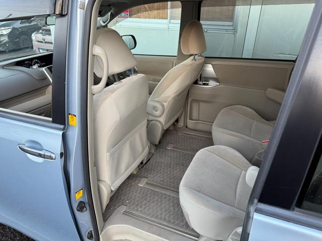 ノア Ｘ　スマートエディション　★７人乗り★両側パワースライドドア／３列シート／ＨＩＤヘッドランプ／オートライト／フォグランプ／スマートエントリー／プッシュスタート／ナビ／フルセグＴＶ／ＤＶＤ／ＣＤ／バックカメラ／ＥＴＣ（36枚目）