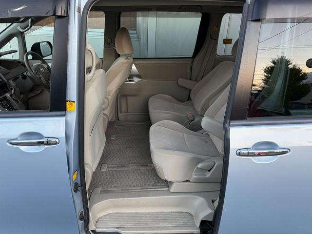 ノア Ｘ　スマートエディション　★７人乗り★両側パワースライドドア／３列シート／ＨＩＤヘッドランプ／オートライト／フォグランプ／スマートエントリー／プッシュスタート／ナビ／フルセグＴＶ／ＤＶＤ／ＣＤ／バックカメラ／ＥＴＣ（37枚目）