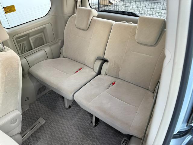 ノア Ｘ　スマートエディション　★７人乗り★両側パワースライドドア／３列シート／ＨＩＤヘッドランプ／オートライト／フォグランプ／スマートエントリー／プッシュスタート／ナビ／フルセグＴＶ／ＤＶＤ／ＣＤ／バックカメラ／ＥＴＣ（39枚目）