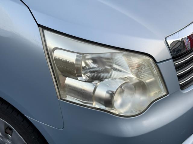 ノア Ｘ　スマートエディション　★７人乗り★両側パワースライドドア／３列シート／ＨＩＤヘッドランプ／オートライト／フォグランプ／スマートエントリー／プッシュスタート／ナビ／フルセグＴＶ／ＤＶＤ／ＣＤ／バックカメラ／ＥＴＣ（51枚目）