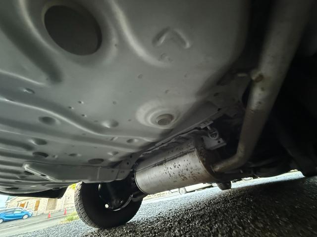 ノア Ｘ　スマートエディション　★７人乗り★両側パワースライドドア／３列シート／ＨＩＤヘッドランプ／オートライト／フォグランプ／スマートエントリー／プッシュスタート／ナビ／フルセグＴＶ／ＤＶＤ／ＣＤ／バックカメラ／ＥＴＣ（60枚目）