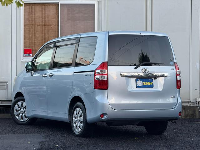 ノア Ｘ　スマートエディション　★７人乗り★両側パワースライドドア／３列シート／ＨＩＤヘッドランプ／オートライト／フォグランプ／スマートエントリー／プッシュスタート／ナビ／フルセグＴＶ／ＤＶＤ／ＣＤ／バックカメラ／ＥＴＣ（64枚目）