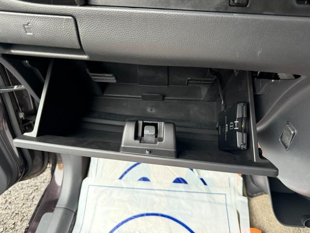 アルトラパン Xセレクション ★4WD★CVT★HIDヘッドランプ/オートライト/スマートキー/プッシュスタート/オートエアコン/LEDリアコンビランプ/革巻きステアリング/バニティミラー(運転席/助手席)/メッキドアハンドル(14枚目)