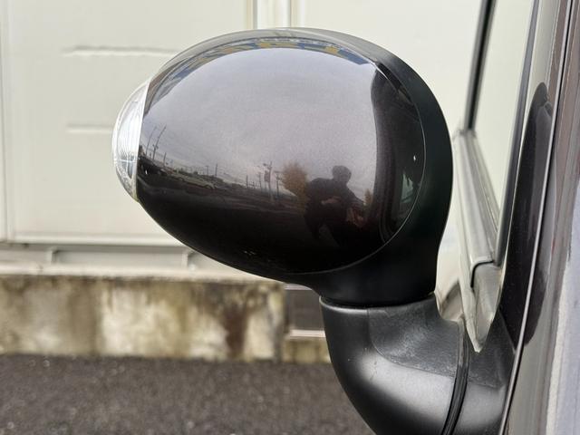 アルトラパン Xセレクション ★4WD★CVT★HIDヘッドランプ/オートライト/スマートキー/プッシュスタート/オートエアコン/LEDリアコンビランプ/革巻きステアリング/バニティミラー(運転席/助手席)/メッキドアハンドル(50枚目)