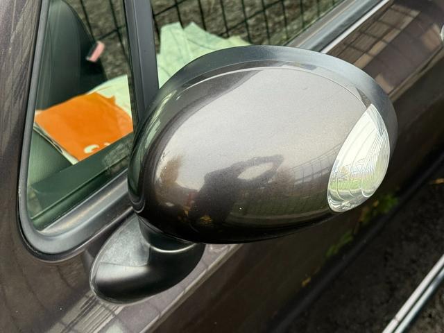 アルトラパン Xセレクション ★4WD★CVT★HIDヘッドランプ/オートライト/スマートキー/プッシュスタート/オートエアコン/LEDリアコンビランプ/革巻きステアリング/バニティミラー(運転席/助手席)/メッキドアハンドル(52枚目)