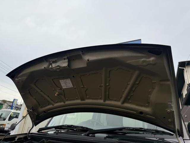 アルトラパン Xセレクション ★4WD★CVT★HIDヘッドランプ/オートライト/スマートキー/プッシュスタート/オートエアコン/LEDリアコンビランプ/革巻きステアリング/バニティミラー(運転席/助手席)/メッキドアハンドル(55枚目)