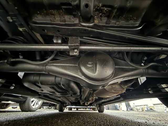 アルトラパン Xセレクション ★4WD★CVT★HIDヘッドランプ/オートライト/スマートキー/プッシュスタート/オートエアコン/LEDリアコンビランプ/革巻きステアリング/バニティミラー(運転席/助手席)/メッキドアハンドル(69枚目)