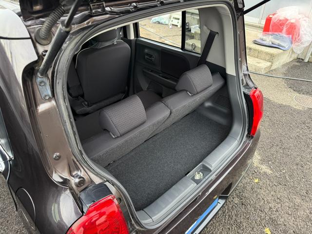 アルトラパン Xセレクション ★4WD★CVT★HIDヘッドランプ/オートライト/スマートキー/プッシュスタート/オートエアコン/LEDリアコンビランプ/革巻きステアリング/バニティミラー(運転席/助手席)/メッキドアハンドル(71枚目)