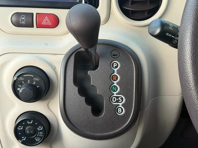 ポルテ X ★4WD★パワースライドドア/バックカメラ/ステアリングスイッチ/純正ナビ/TV/CD/Bluetooth/ETC/フォグランプ/ウォークスルー/キーレス/禁煙車(12枚目)