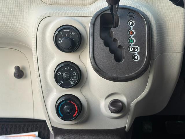 ポルテ X ★4WD★パワースライドドア/バックカメラ/ステアリングスイッチ/純正ナビ/TV/CD/Bluetooth/ETC/フォグランプ/ウォークスルー/キーレス/禁煙車(13枚目)