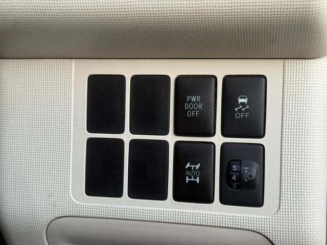 ポルテ X ★4WD★パワースライドドア/バックカメラ/ステアリングスイッチ/純正ナビ/TV/CD/Bluetooth/ETC/フォグランプ/ウォークスルー/キーレス/禁煙車(17枚目)