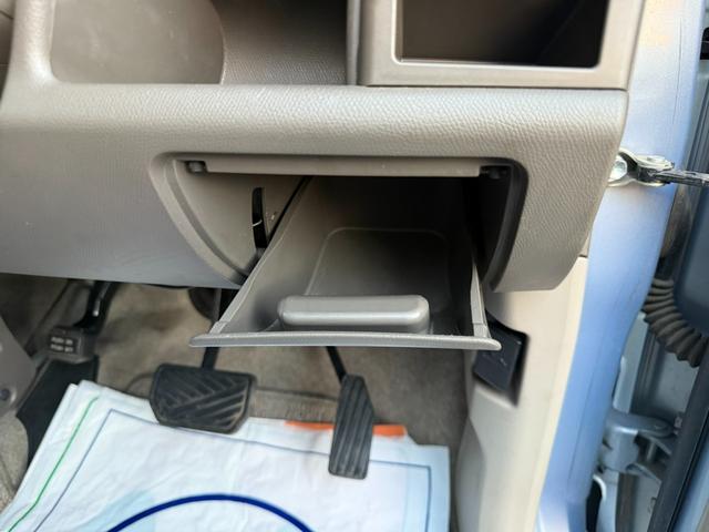 MRワゴン X オートエアコン/スマートキー/キーレス/ABS/電動格納ミラー/ブラックフロントピラー/アルミホイール/バニティミラー/シートリフター(運転席)/シートアンダートレイ(助手席)/CD/6スピーカー(18枚目)