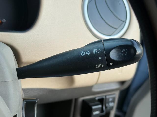 MRワゴン X オートエアコン/スマートキー/キーレス/ABS/電動格納ミラー/ブラックフロントピラー/アルミホイール/バニティミラー/シートリフター(運転席)/シートアンダートレイ(助手席)/CD/6スピーカー(23枚目)