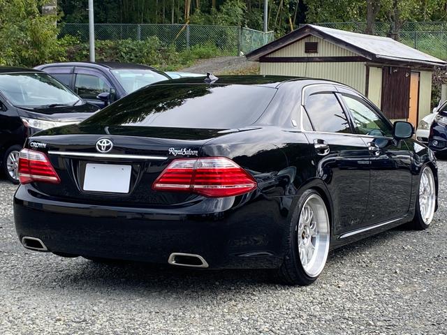 クラウン ロイヤルサルーン　（車検２年）　車高調ローダウン　社外２０インチアルミホイール　ナビ　ＴＶ　バックカメラ　ＥＴＣ　ウッドコンビステアリング　ＨＩＤオートライト　スマートキー　パワーシート　タイミングチェーンエンジン（14枚目）