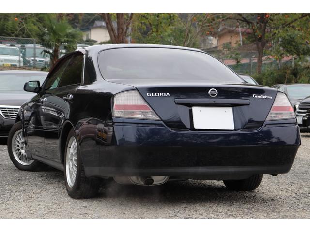 グロリア グランツーリスモ２５０Ｓ　ナビエディション　走行距離４．３万ｋｍ台　ナビ　ＥＴＣ　アルミホイール　ＡＴ　パワーシート　衝突安全ボディ　ＡＢＳ　タイミングチェーンエンジン　修復歴なし　旧車　セダン（4枚目）