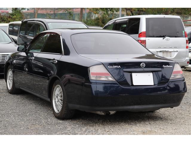 グロリア グランツーリスモ２５０Ｓ　ナビエディション　走行距離４．３万ｋｍ台　ナビ　ＥＴＣ　アルミホイール　ＡＴ　パワーシート　衝突安全ボディ　ＡＢＳ　タイミングチェーンエンジン　修復歴なし　旧車　セダン（10枚目）