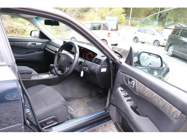 グロリア グランツーリスモ２５０Ｓ　ナビエディション　走行距離４．３万ｋｍ台　ナビ　ＥＴＣ　アルミホイール　ＡＴ　パワーシート　衝突安全ボディ　ＡＢＳ　タイミングチェーンエンジン　修復歴なし　旧車　セダン（29枚目）