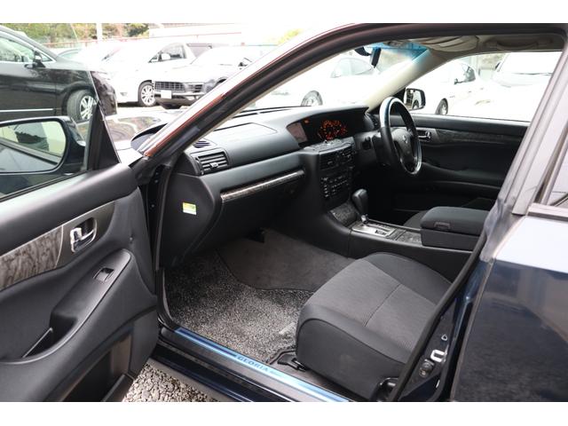 グロリア グランツーリスモ２５０Ｓ　ナビエディション　走行距離４．３万ｋｍ台　ナビ　ＥＴＣ　アルミホイール　ＡＴ　パワーシート　衝突安全ボディ　ＡＢＳ　タイミングチェーンエンジン　修復歴なし　旧車　セダン（33枚目）