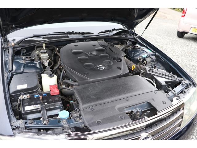 グロリア グランツーリスモ２５０Ｓ　ナビエディション　走行距離４．３万ｋｍ台　ナビ　ＥＴＣ　アルミホイール　ＡＴ　パワーシート　衝突安全ボディ　ＡＢＳ　タイミングチェーンエンジン　修復歴なし　旧車　セダン（45枚目）