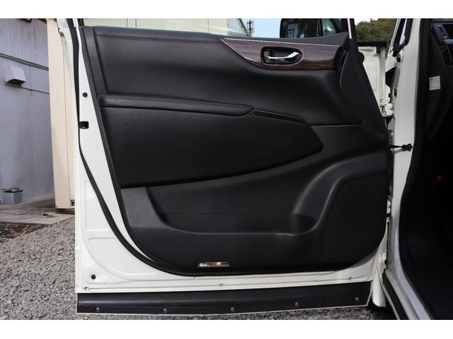 エルグランド 250ハイウェイスター (車検2年)ナビ フルセグTV Bluetoothオーディオ 360°カメラ 後席用フリップダウンモニター クリアランスソナー 両側電動スライドドア 黒半革 オットマン タイミングチェーンエンジン(40枚目)