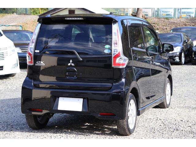 eKカスタム Gセーフティパッケージ (車検2年)走行8.5万km台 ナビ TV 全周囲カメラ Blueotthオーディオ シートヒーター HIDオートライト アイドリングストップ 衝突被害軽減システム タイミングチェーンエンジン(13枚目)