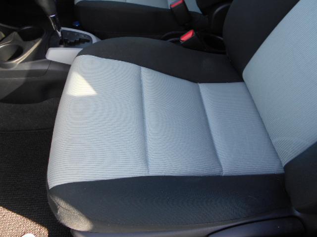 アクア Ｓ　ワンオーナー車　禁煙車　プッツシュスタート　Ｓキー　ナビＴＶ　ブルートゥース付　バックカメラ　オートライト　オートドアミラー（12枚目）