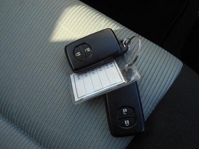 アクア Ｓ　ワンオーナー車　禁煙車　プッツシュスタート　Ｓキー　ナビＴＶ　ブルートゥース付　バックカメラ　オートライト　オートドアミラー（29枚目）