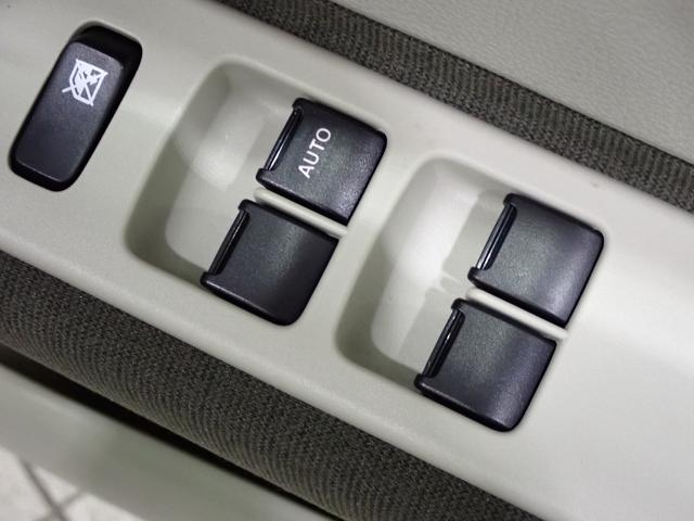 アルトラパンＬＣ Ｘ　５型　４ＷＤ　全方位カメラ　全方位カメラ　スズキセーフティーサポート　衝突被害軽減システム　アイドリングストップ　横滑り防止機能　衝突安全ボディ　盗難防止システム　オートライト　プッシュスタート　シートヒーター　オートエアコン（16枚目）