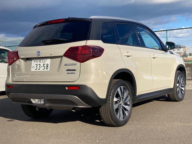 エスクード １．５　３型　ナビ・ＥＴＣ・ドラレコ装備　＊アウトレット＊　ナビ　ＥＴＣ　ドラレコ　４ＷＤ　スズキセーフティーサポート　衝突被害軽減システム　横滑り防止機能　衝突安全ボディ　盗難防止システム　オートライト　プッシュスタート　シートヒーター　オートエアコン（9枚目）