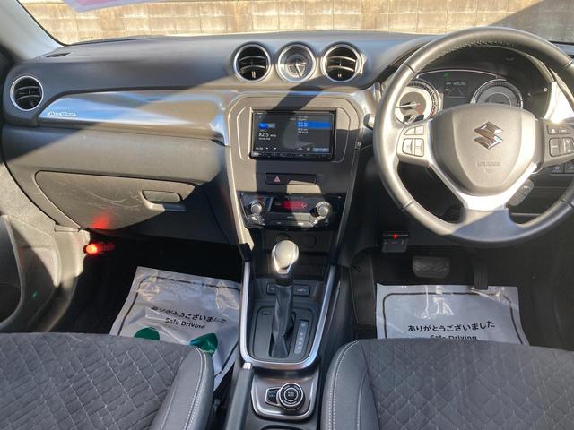 エスクード １．５　３型　ナビ・ＥＴＣ・ドラレコ装備　＊アウトレット＊　ナビ　ＥＴＣ　ドラレコ　４ＷＤ　スズキセーフティーサポート　衝突被害軽減システム　横滑り防止機能　衝突安全ボディ　盗難防止システム　オートライト　プッシュスタート　シートヒーター　オートエアコン（16枚目）