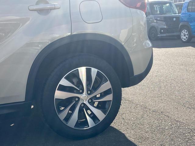 エスクード １．５　３型　ナビ・ＥＴＣ・ドラレコ装備　＊アウトレット＊　ナビ　ＥＴＣ　ドラレコ　４ＷＤ　スズキセーフティーサポート　衝突被害軽減システム　横滑り防止機能　衝突安全ボディ　盗難防止システム　オートライト　プッシュスタート　シートヒーター　オートエアコン（23枚目）