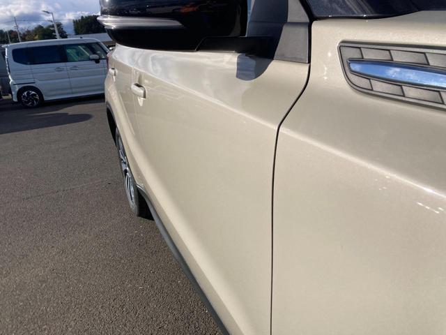 エスクード １．５　３型　ナビ・ＥＴＣ・ドラレコ装備　＊アウトレット＊　ナビ　ＥＴＣ　ドラレコ　４ＷＤ　スズキセーフティーサポート　衝突被害軽減システム　横滑り防止機能　衝突安全ボディ　盗難防止システム　オートライト　プッシュスタート　シートヒーター　オートエアコン（30枚目）