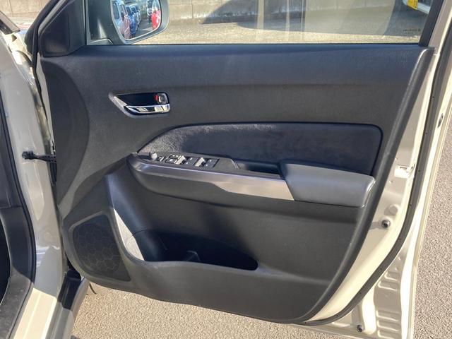 エスクード １．５　３型　ナビ・ＥＴＣ・ドラレコ装備　＊アウトレット＊　ナビ　ＥＴＣ　ドラレコ　４ＷＤ　スズキセーフティーサポート　衝突被害軽減システム　横滑り防止機能　衝突安全ボディ　盗難防止システム　オートライト　プッシュスタート　シートヒーター　オートエアコン（47枚目）