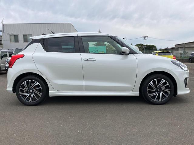 スイフト RS 3型 ディスプレイオーディオ *アウトレット* ディスプレイオーディオ スズキセーフティーサポート 衝突被害軽減システム 横滑り防止機能 衝突安全ボディ 盗難防止システム オートライト プッシュスタート シートヒーター オートエアコン(5枚目)