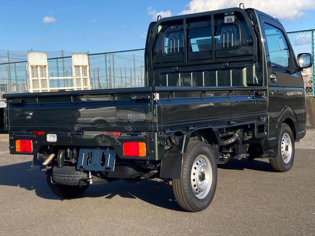 キャリイトラック KX 7型 4WD 5MT 4WD デフロック 純正CDオーディオ スズキセーフティーサポート 衝突被害軽減システム アイドリングストップ 横滑り防止機能 衝突安全ボディ キーレスエントリー(9枚目)