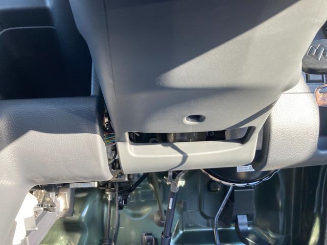 キャリイトラック KX 7型 4WD 5MT 4WD デフロック 純正CDオーディオ スズキセーフティーサポート 衝突被害軽減システム アイドリングストップ 横滑り防止機能 衝突安全ボディ キーレスエントリー(43枚目)