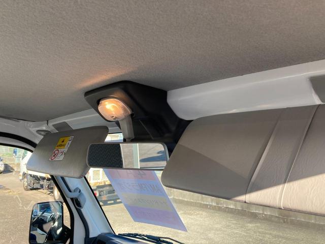 キャリイトラック KCエアコンパワステ 6型 4WD 4AT 4WD AM/FMラジオ スズキセーフティーサポート 衝突被害軽減システム アイドリングストップ 横滑り防止機能 衝突安全ボディ(31枚目)