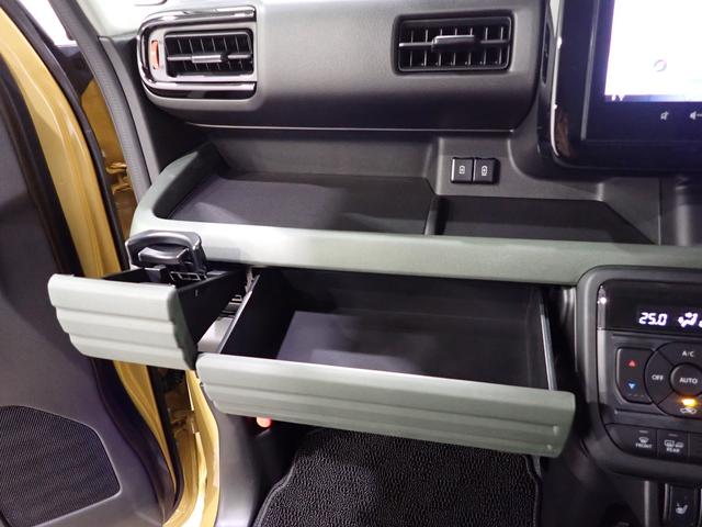 スペーシア ギア　ＨＹＢＲＩＤ　ＸＺターボ　４ＷＤ　全方位ナビ　ナビ　全方位カメラ　ステアリングヒーター　４ＷＤ　スズキセーフティーサポート　衝突被害軽減システム　アイドリングストップ　横滑り防止機能　衝突安全ボディ　盗難防止システム　スライドドア　シートヒーター（33枚目）