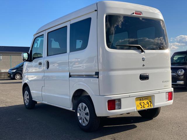 エブリイ PC 6型 4WD CVT パートタイム4WD CVT スズキセーフティーサポート 衝突被害軽減システム アイドリングストップ 横滑り防止機能 衝突安全ボディ オートライト スライドドア シートヒーター(9枚目)