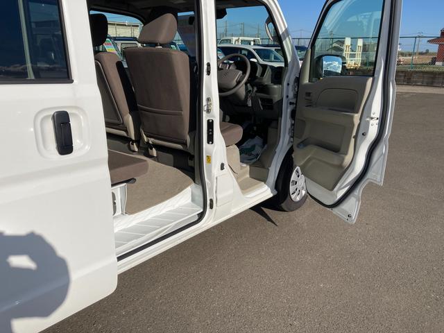 エブリイ PC 6型 4WD CVT パートタイム4WD CVT スズキセーフティーサポート 衝突被害軽減システム アイドリングストップ 横滑り防止機能 衝突安全ボディ オートライト スライドドア シートヒーター(47枚目)