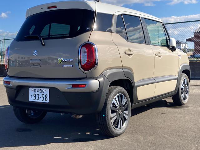 クロスビー HYBRID MV 4型 アダプティブクルーズコントロール スズキセーフティーサポート 衝突被害軽減システム アイドリングストップ 横滑り防止機能 衝突安全ボディ 盗難防止システム オートライト プッシュスタート シートヒーター オートエアコン ターボ(8枚目)