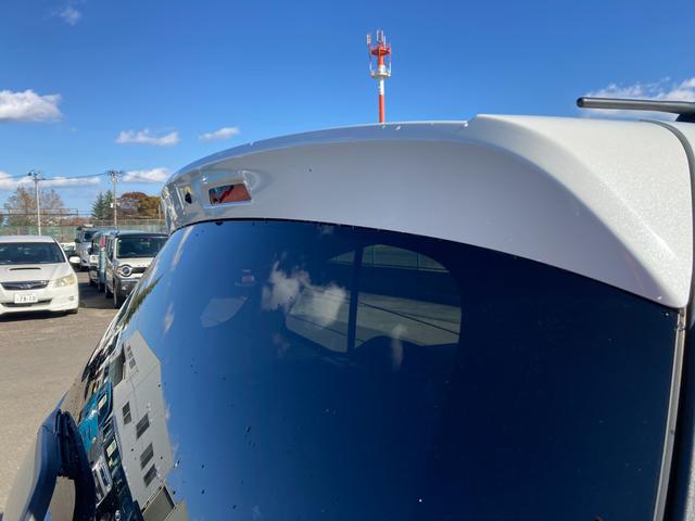 クロスビー HYBRID MV 4型 アダプティブクルーズコントロール スズキセーフティーサポート 衝突被害軽減システム アイドリングストップ 横滑り防止機能 衝突安全ボディ 盗難防止システム オートライト プッシュスタート シートヒーター オートエアコン ターボ(26枚目)