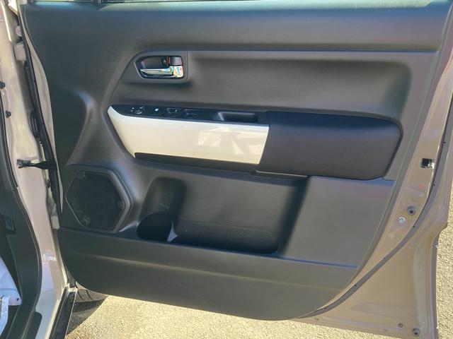 クロスビー HYBRID MV 4型 アダプティブクルーズコントロール スズキセーフティーサポート 衝突被害軽減システム アイドリングストップ 横滑り防止機能 衝突安全ボディ 盗難防止システム オートライト プッシュスタート シートヒーター オートエアコン ターボ(47枚目)