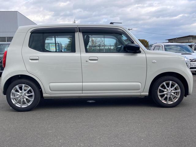 アルト ！先行初売！Ｌ　２型　＊アウトレット＊　社外アルミホイール　スズキセーフティーサポート　衝突被害軽減システム　アイドリングストップ　横滑り防止機能　衝突安全ボディ　オートライト　シートヒーター　キーレスエントリー　マニュアルレベリング（6枚目）